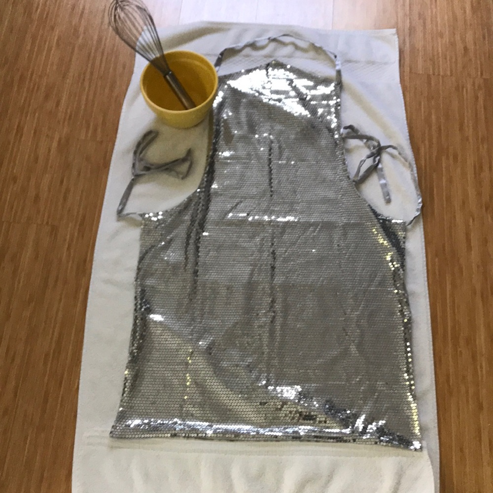 Women’s Sequin Apron Silver